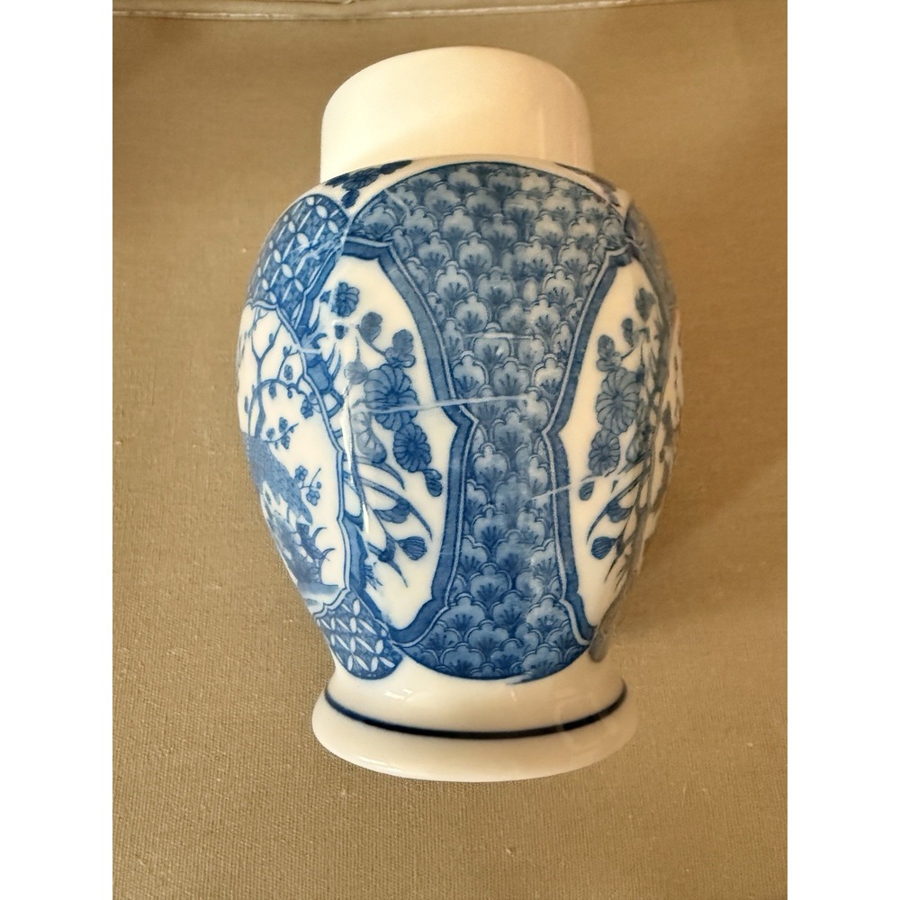 VTG Blue & White IMARI Japanese Porcelain Candle Holder - Approx 5.5" Tall